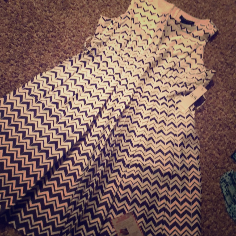 Sleeveless Chevron Dress